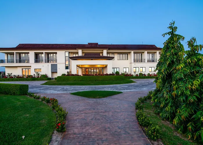 Lakowe Lakes Hotel, Golf And Country Estate By Newmark